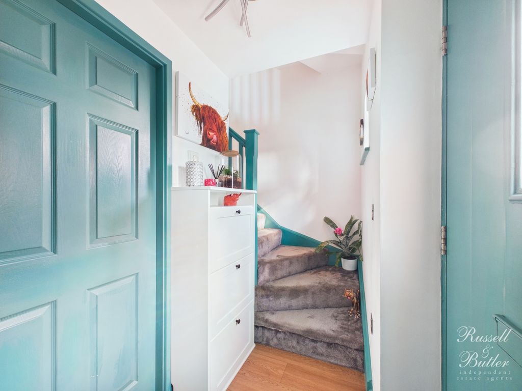 Property photo 2 of 14 Cam01995G0-Pr0430-Still014