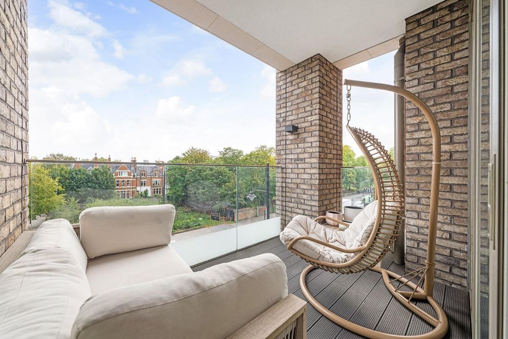 Property photo 2 of 20 Terrace.Jpg