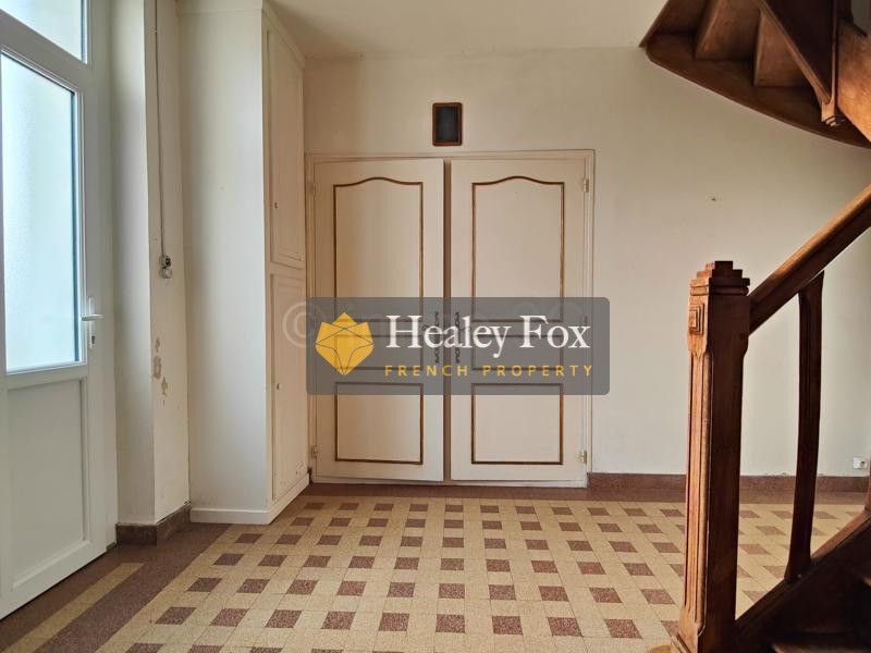 Property photo 3 of 27