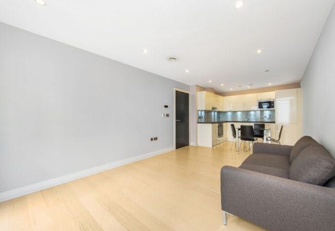Property photo 3 of 8 Reception Room