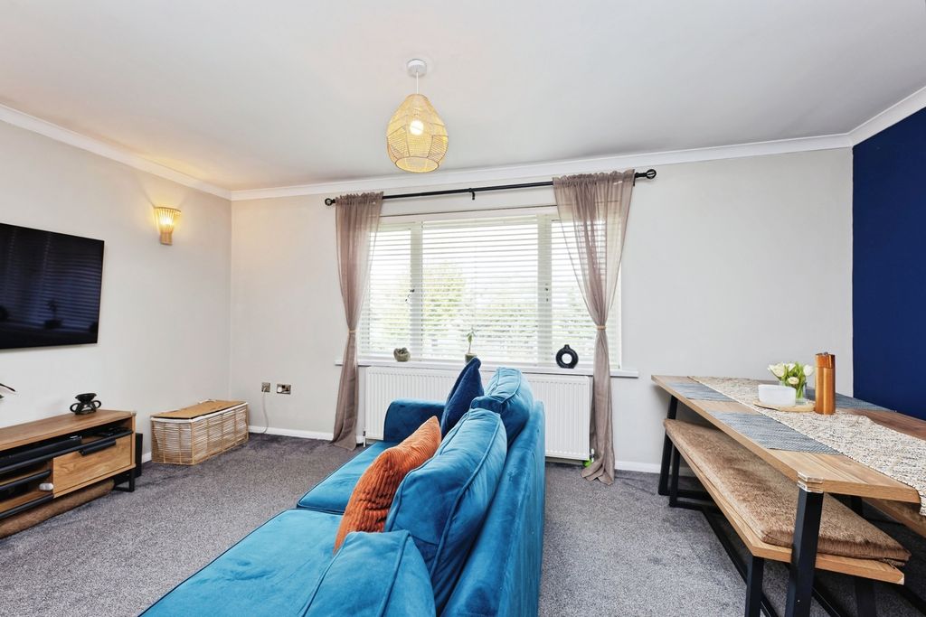 Property photo 3 of 15 Pbox-Img.Jpg