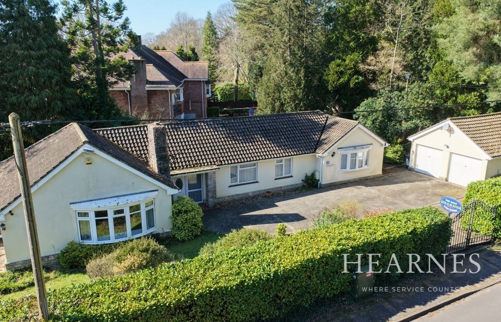 Property photo 1 of 28