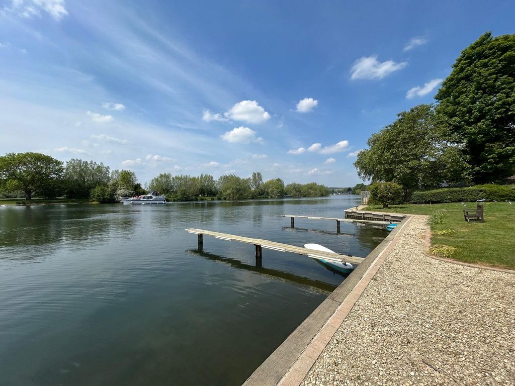 Additional image 20 of 2 bed flat for saleAndrews Reach, Bourne End SL8