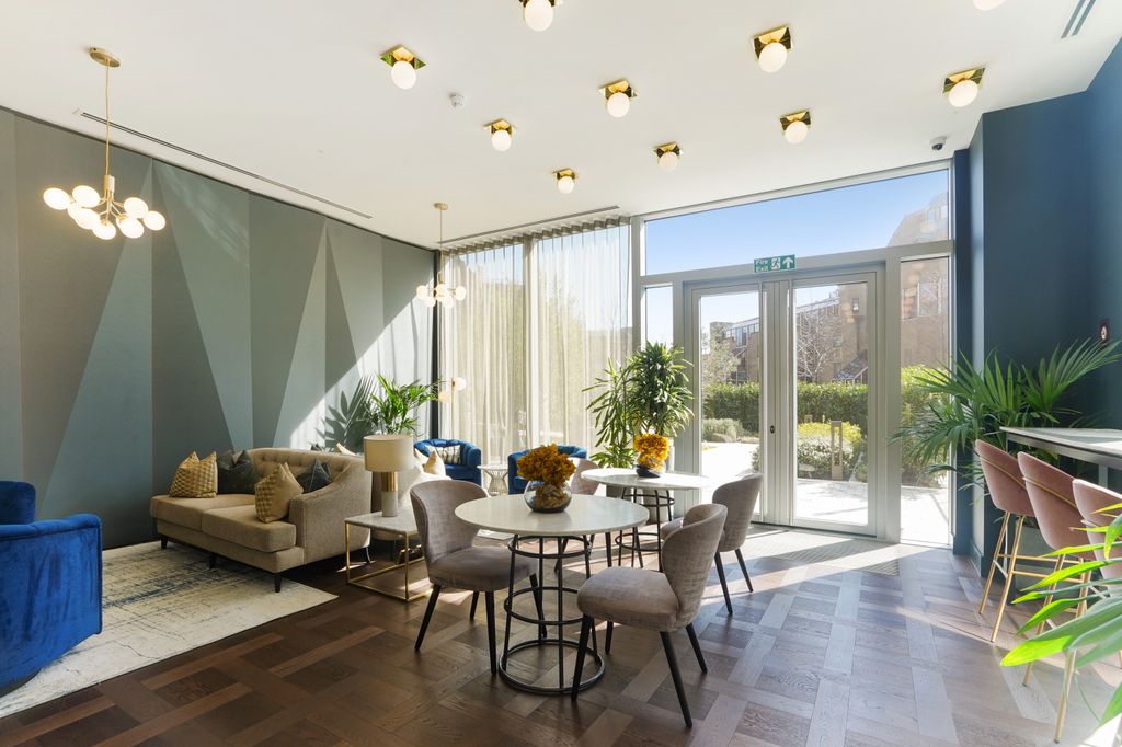 Property photo 3 of 17