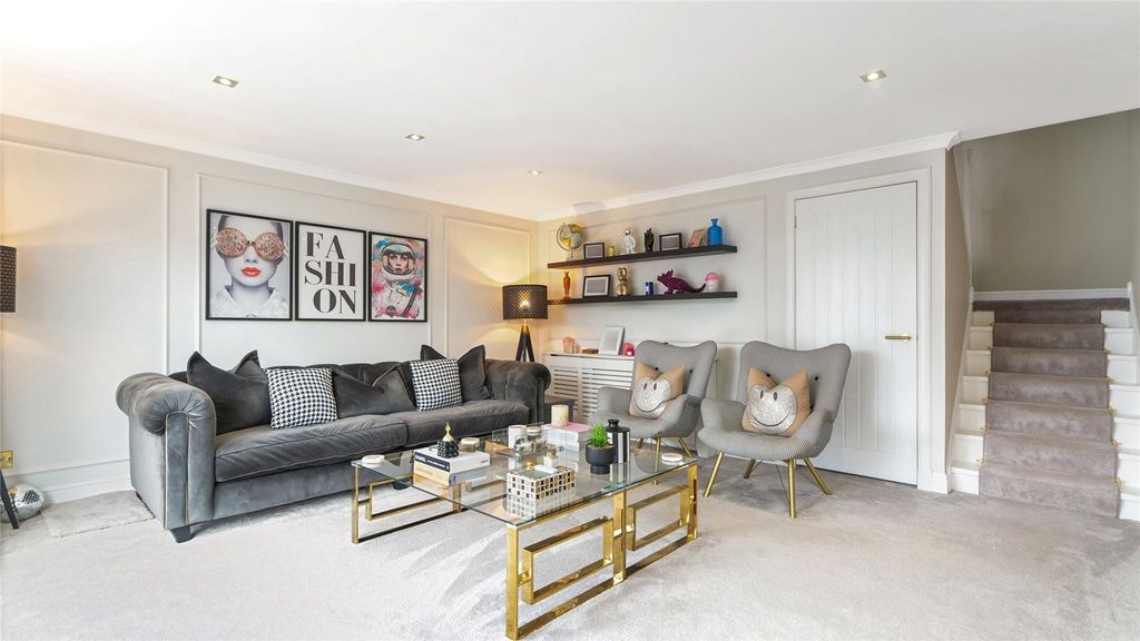 Property photo 2 of 20 Picture No. 11