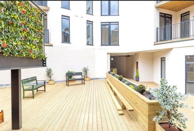 Property photo 1 of 7 External View
