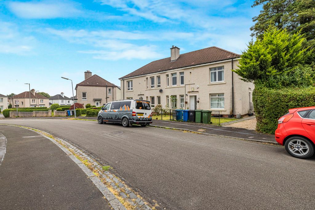 Property photo 1 of 15 2-Web-Or-Mls-44 Archerhill Crescent_10