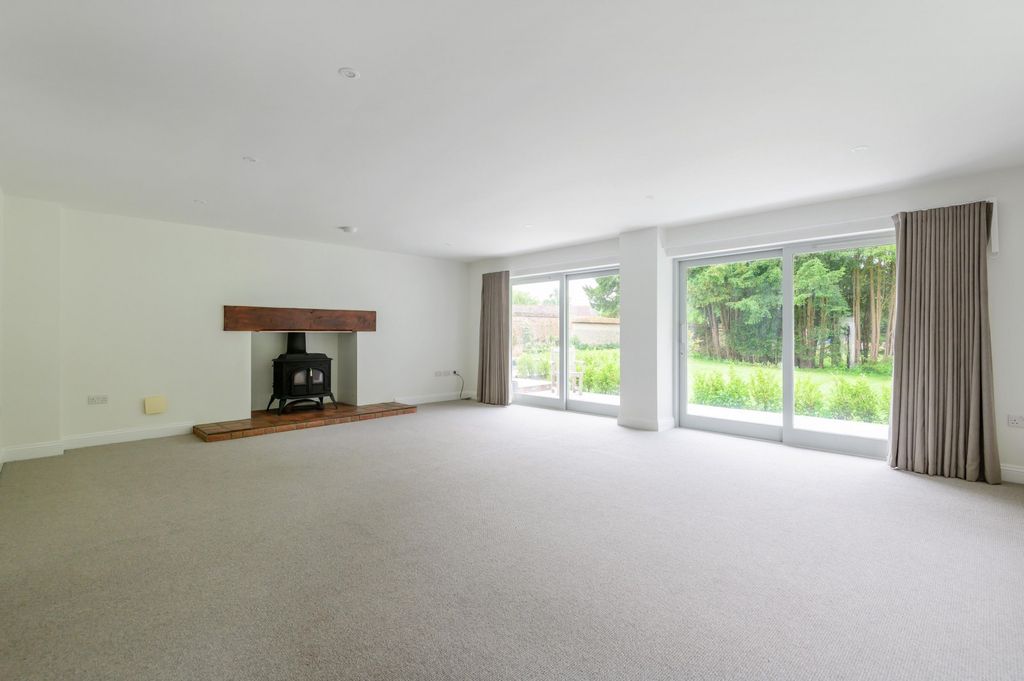 Property photo 3 of 9 Living Room