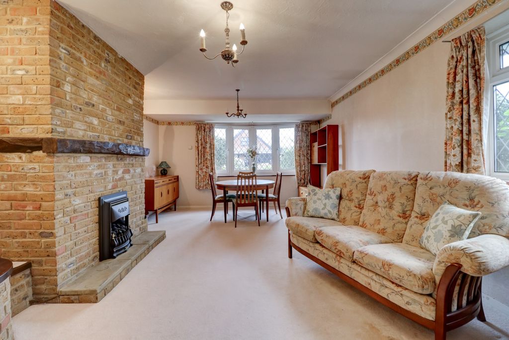 Property photo 3 of 13 Picture No. 32