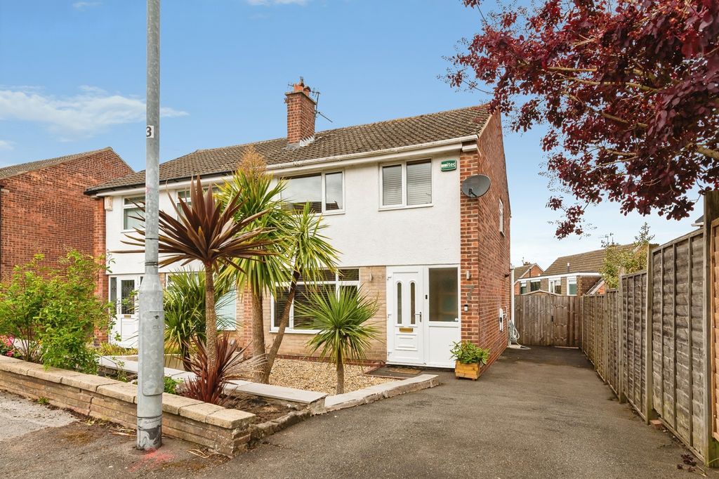 Property photo 1 of 19 Pbox-Img.Jpg