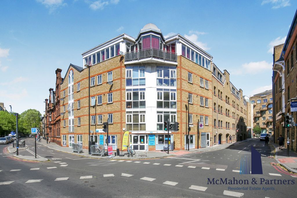 Property photo 2 of 8