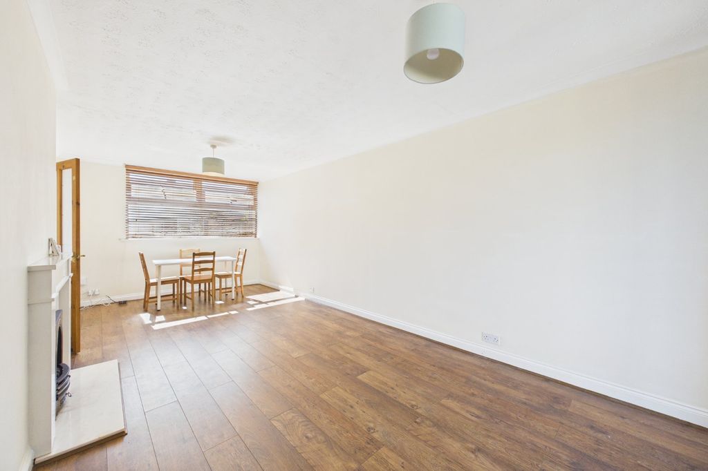 Property photo 2 of 8 Picture No. 08