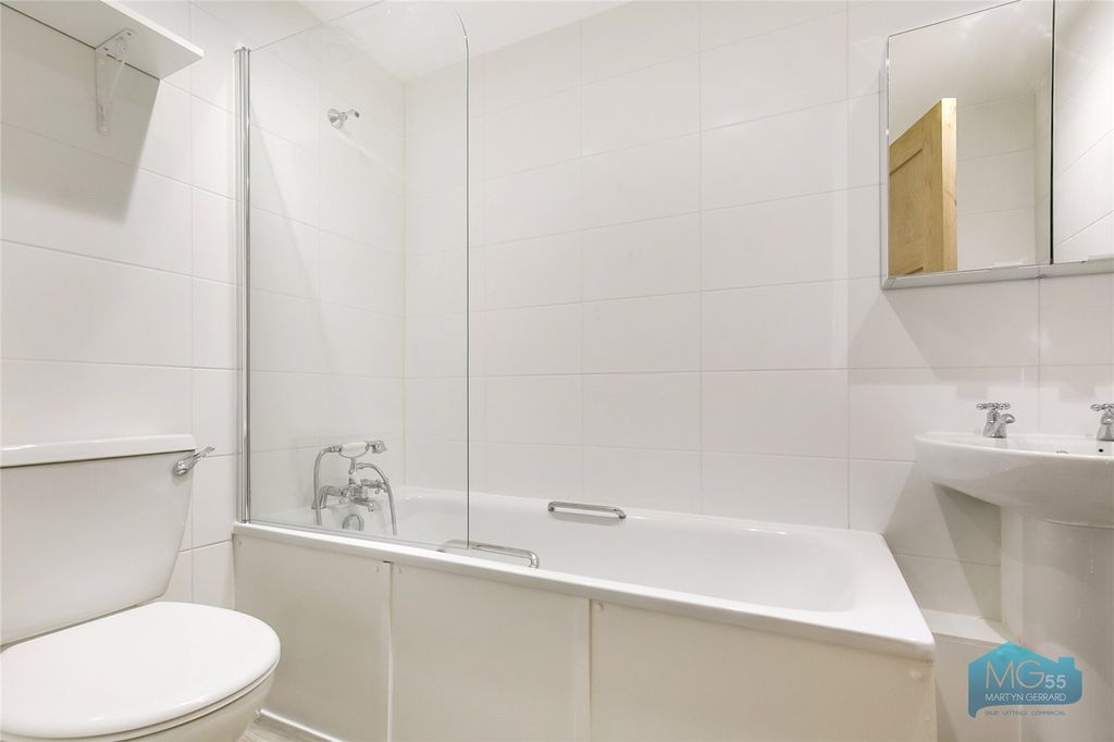 Property photo 3 of 18 Picture No. 09