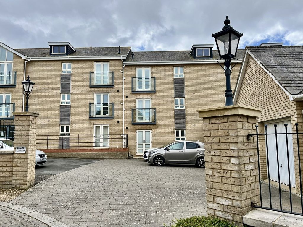Property photo 1 of 13