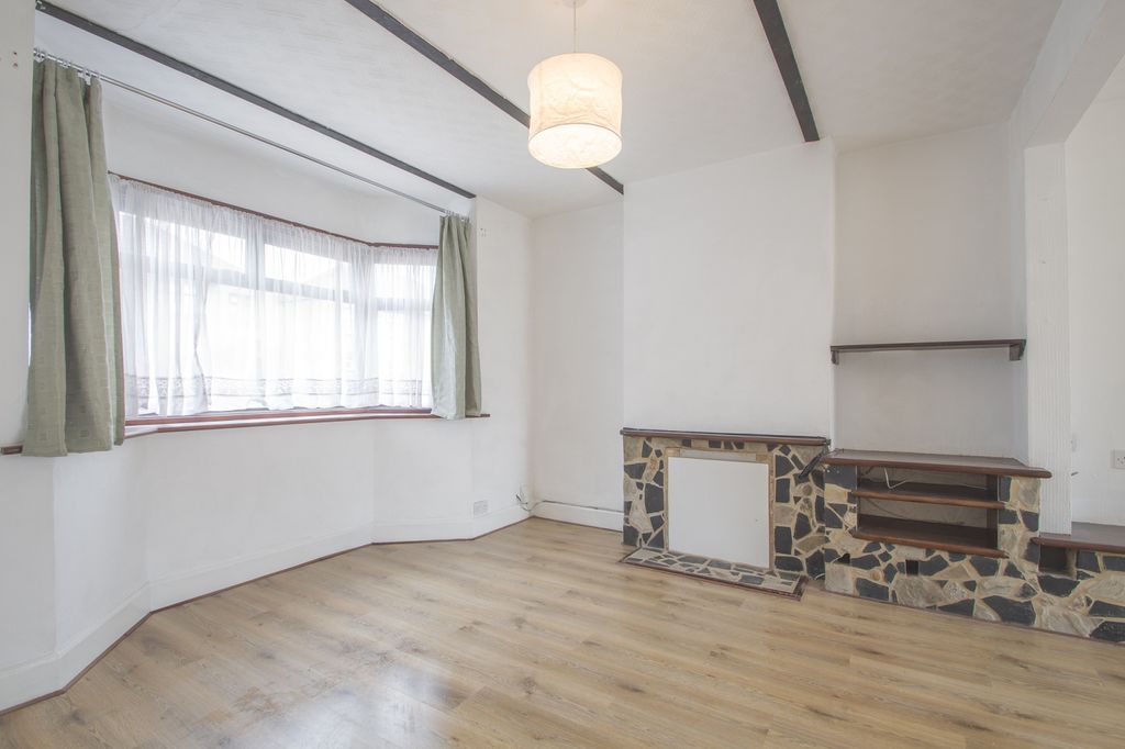 Property photo 2 of 12 Gallery