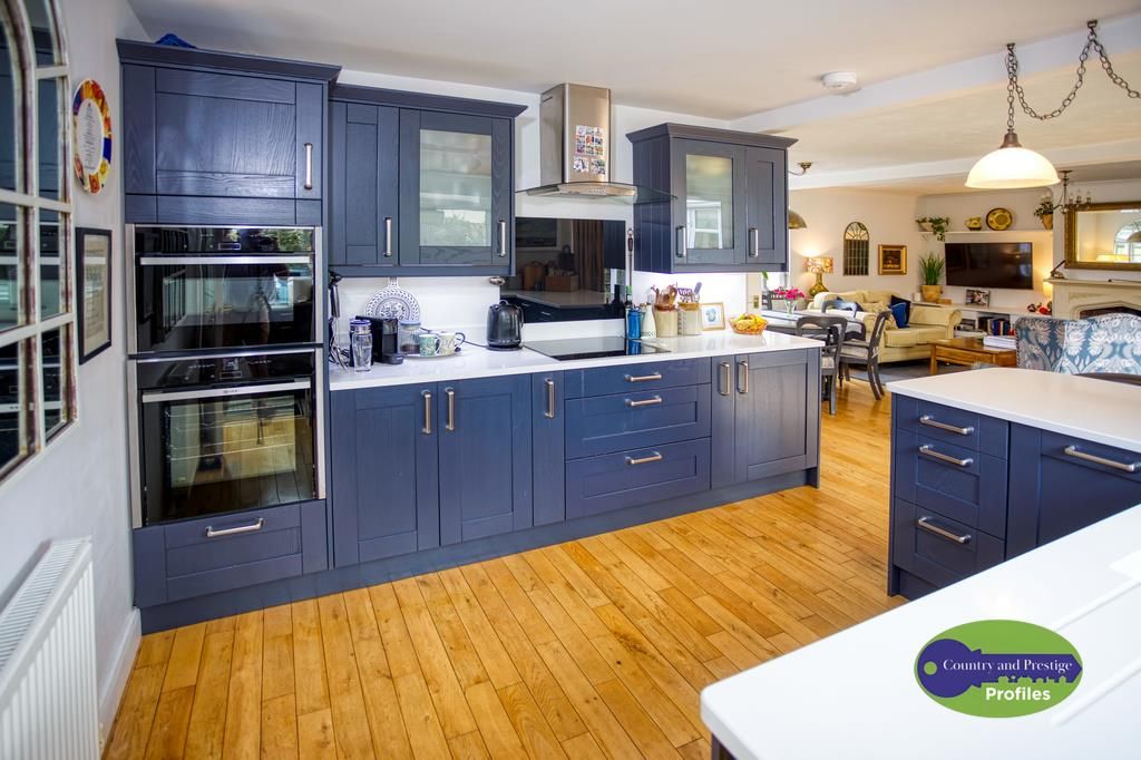 Property photo 3 of 51 24 Trafford Road  (30).Jpg