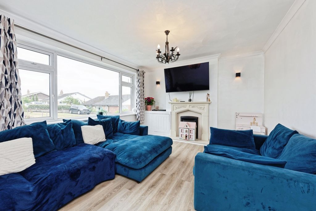Property photo 3 of 20 Pbox-Img.Jpg