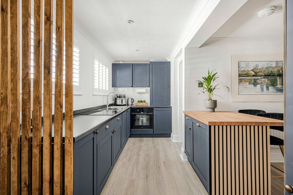 Property photo 2 of 18 19_85005