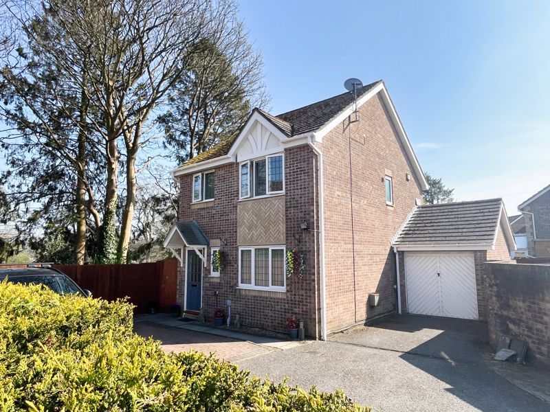 Property photo 1 of 25 Photo 4