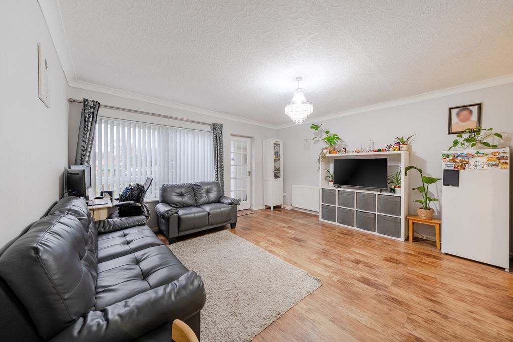 Property photo 2 of 20 1404636-7-6977A26...