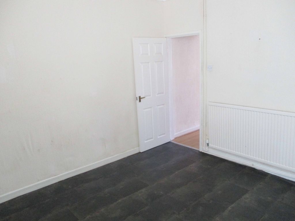 Property photo 3 of 10 Photo