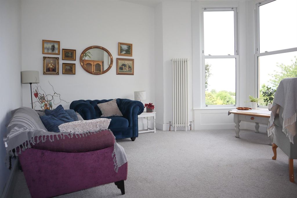 Property photo 3 of 10 Sitting Room