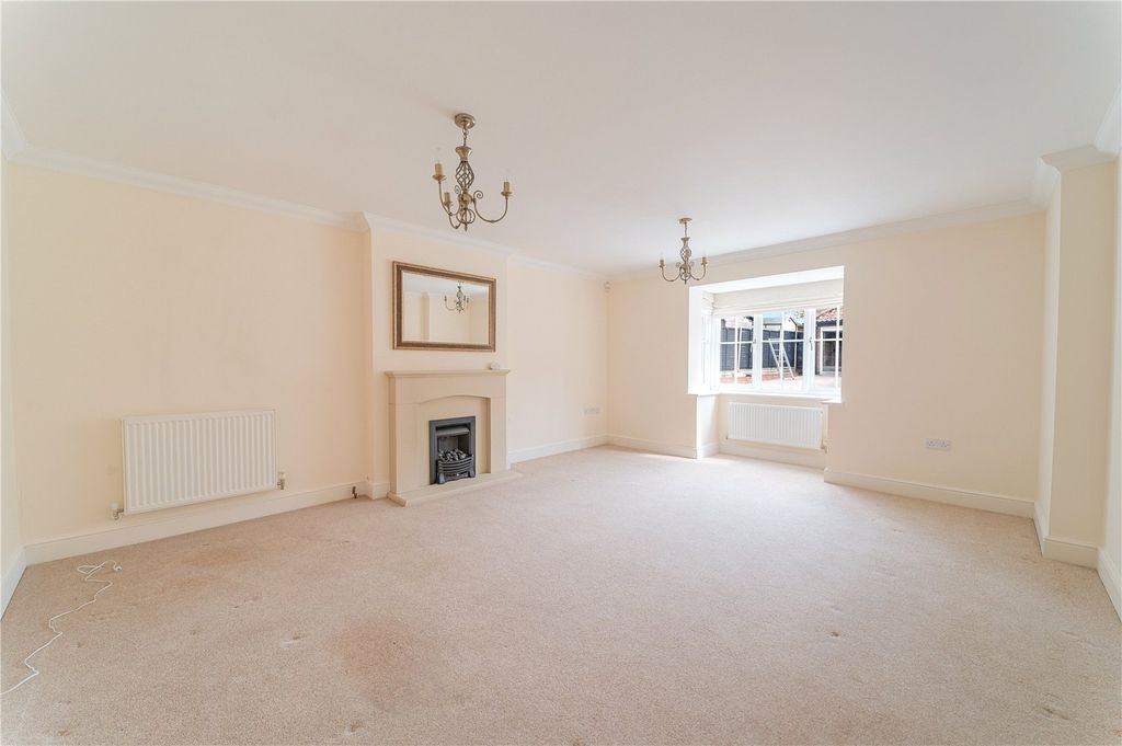 Property photo 2 of 18 Living Room