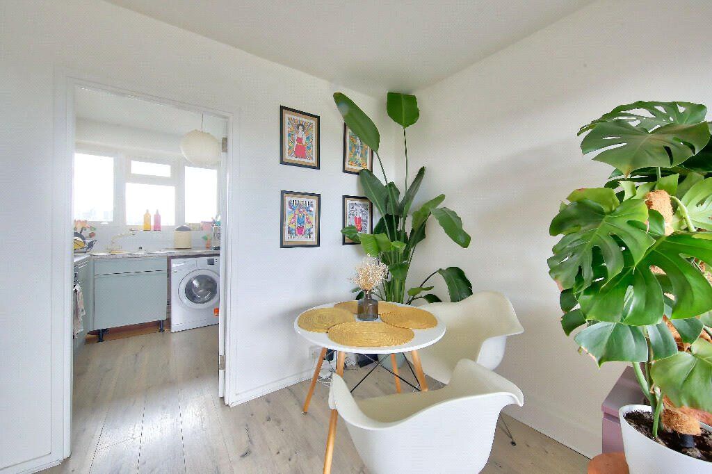 Property photo 1 of 8 Picture No. 05
