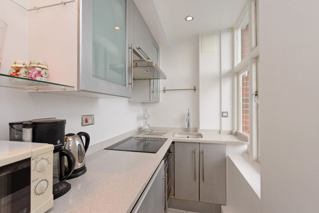 Property photo 2 of 10 Front