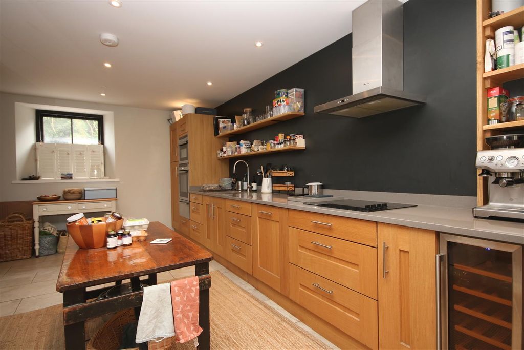 Property photo 3 of 12 Img_6915.Jpg