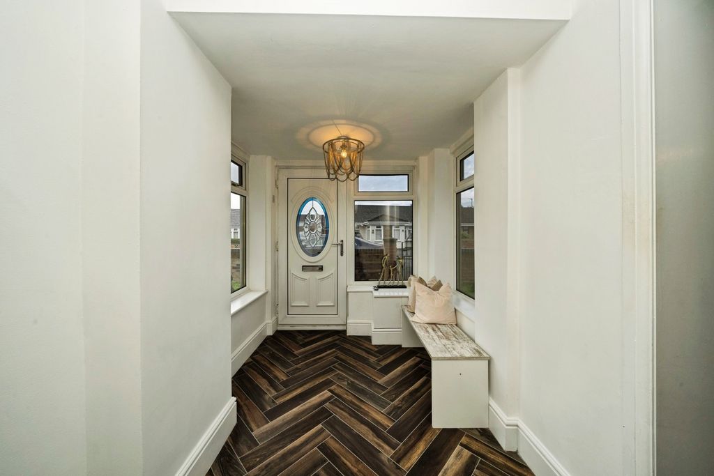Property photo 2 of 24 Pbox-Img.Jpg