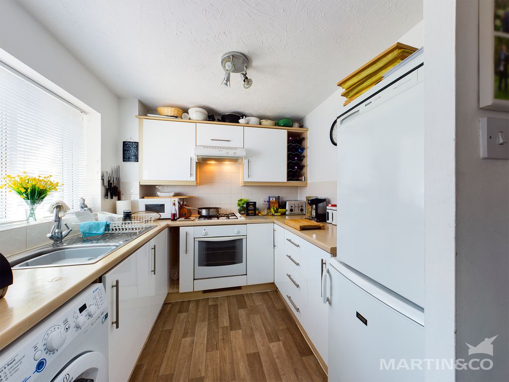 Property photo 2 of 8