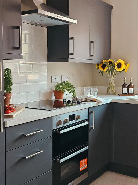 Property photo 3 of 7 Cottemsore Dressed Kitchen 4.Jpeg