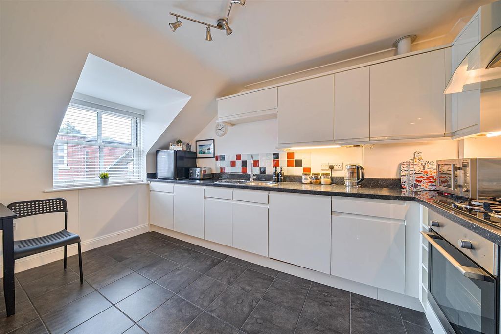 Property photo 3 of 16 1386099-3-69296F960841F-Arw-1.Jpg