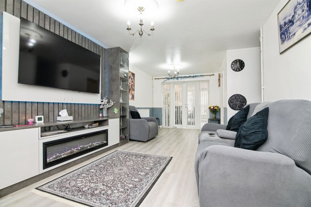 Property photo 2 of 19