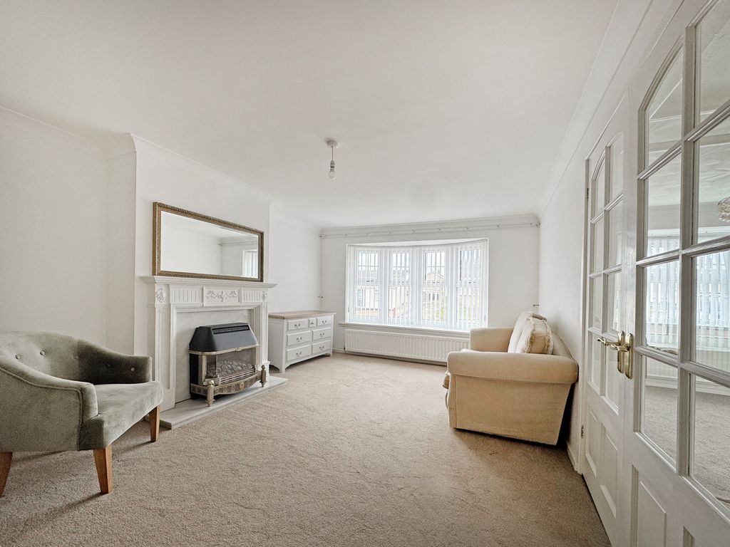 Property photo 3 of 31