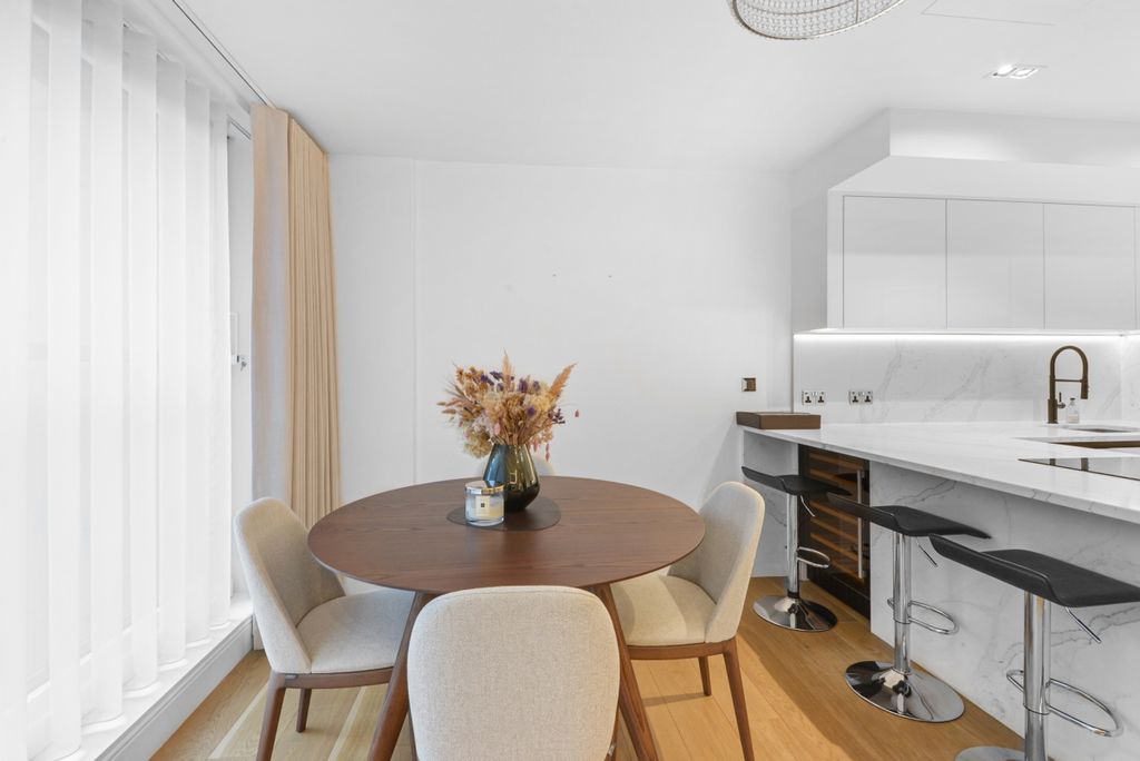 Property photo 3 of 15 Dsc_1278_High