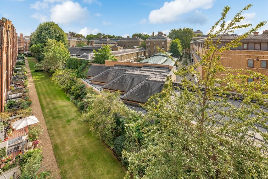 Property photo 2 of 7 Lower Sloane Street