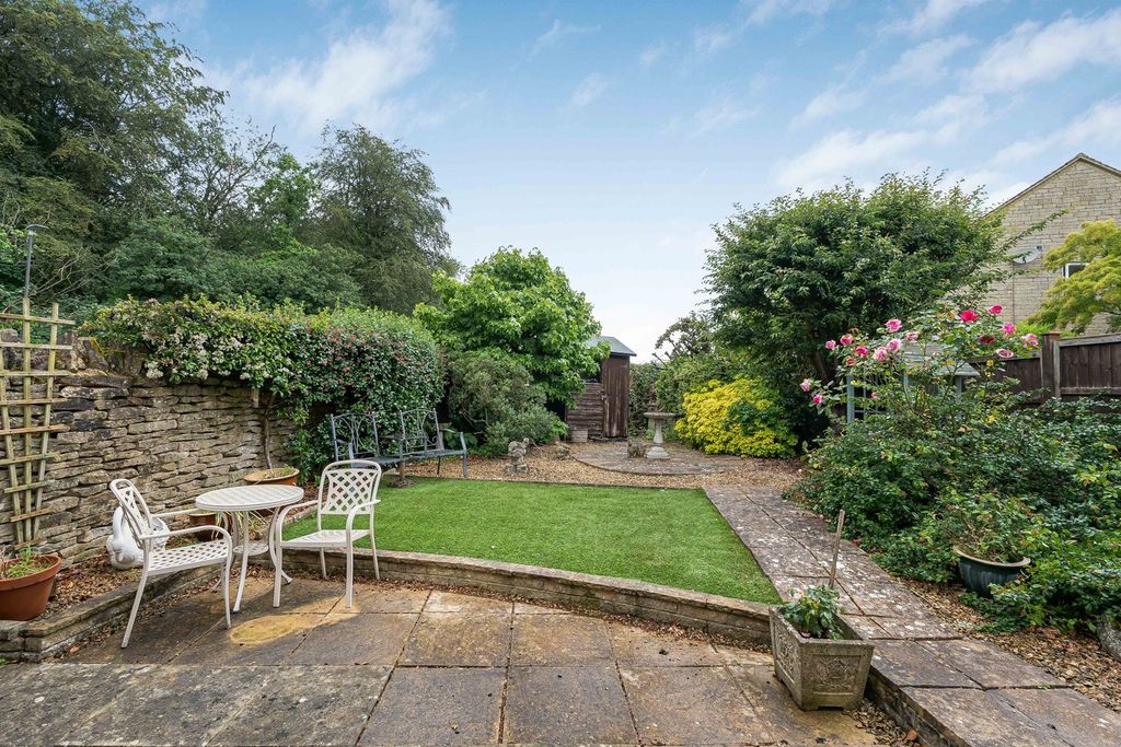 Property photo 2 of 16