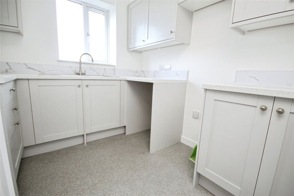 Property photo 2 of 7 Picture No. 08