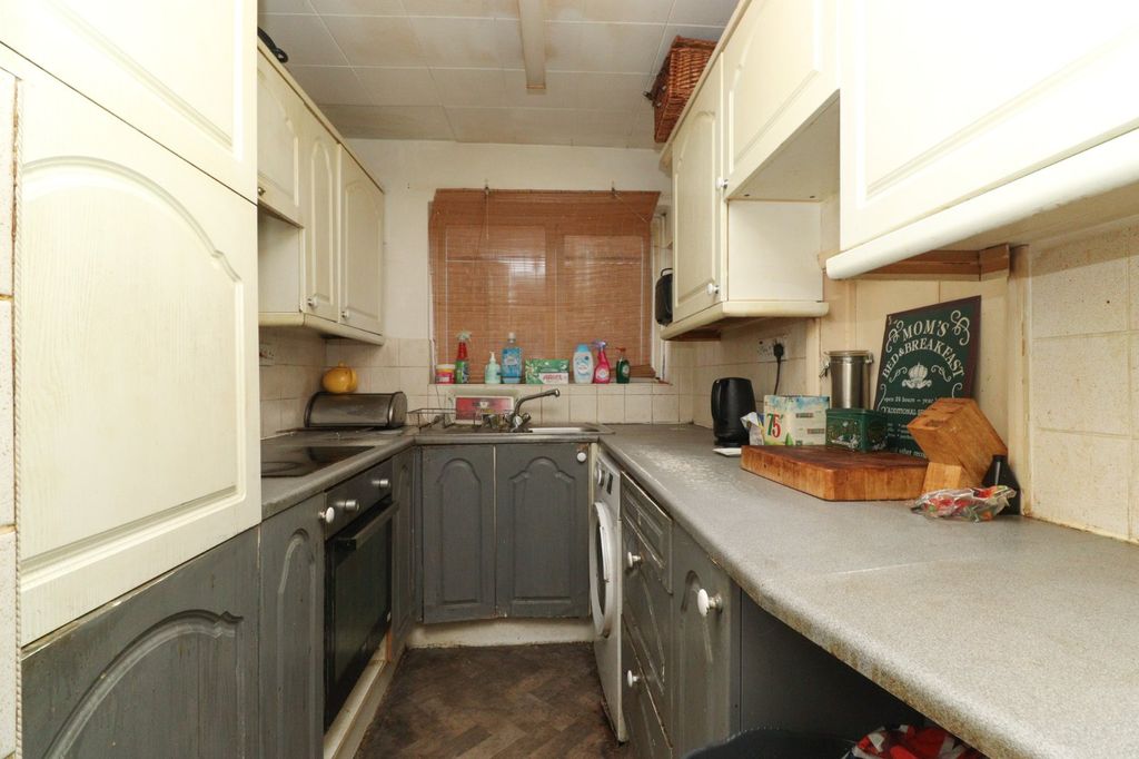 Property photo 2 of 7 Picture 2