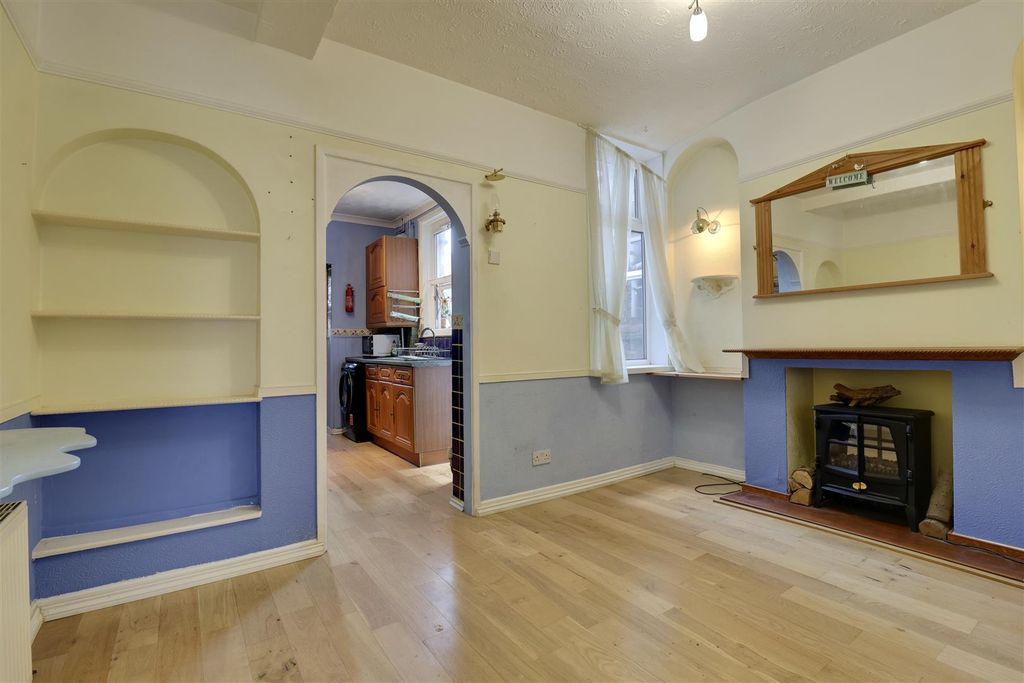 Property photo 1 of 18 8Fcf3Eee-C7D9-40B4-8536-Ecfb3Bd06B27_1_201_A.Jpeg