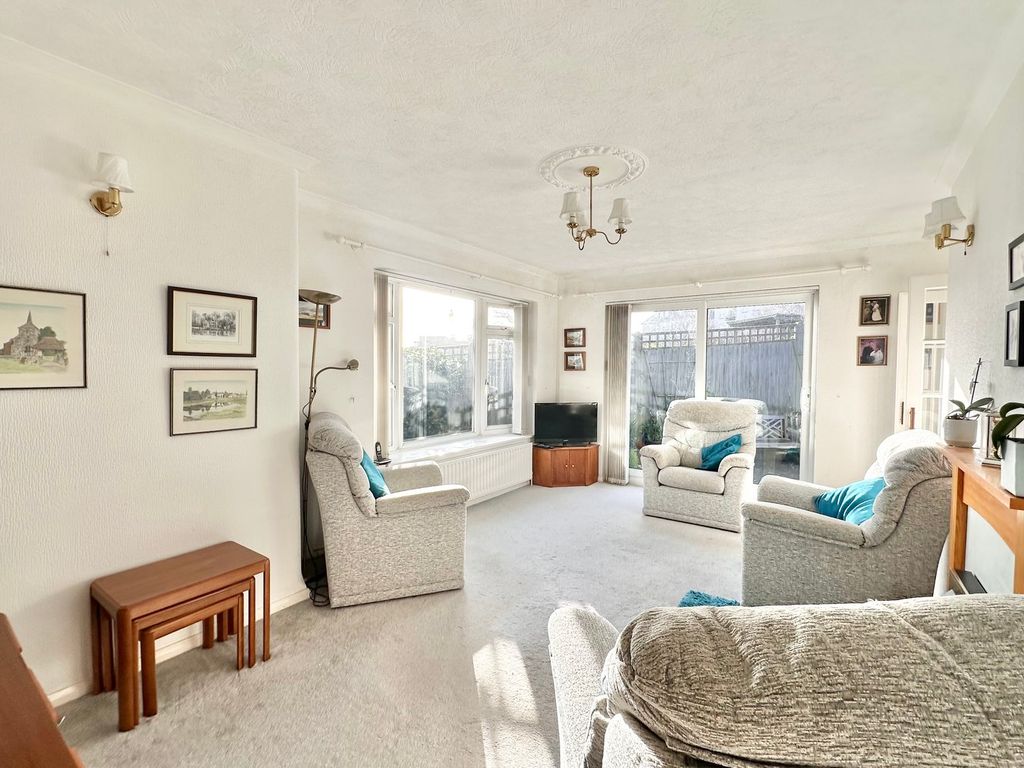 Property photo 2 of 20