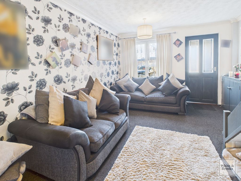 Property photo 2 of 16 Living Room