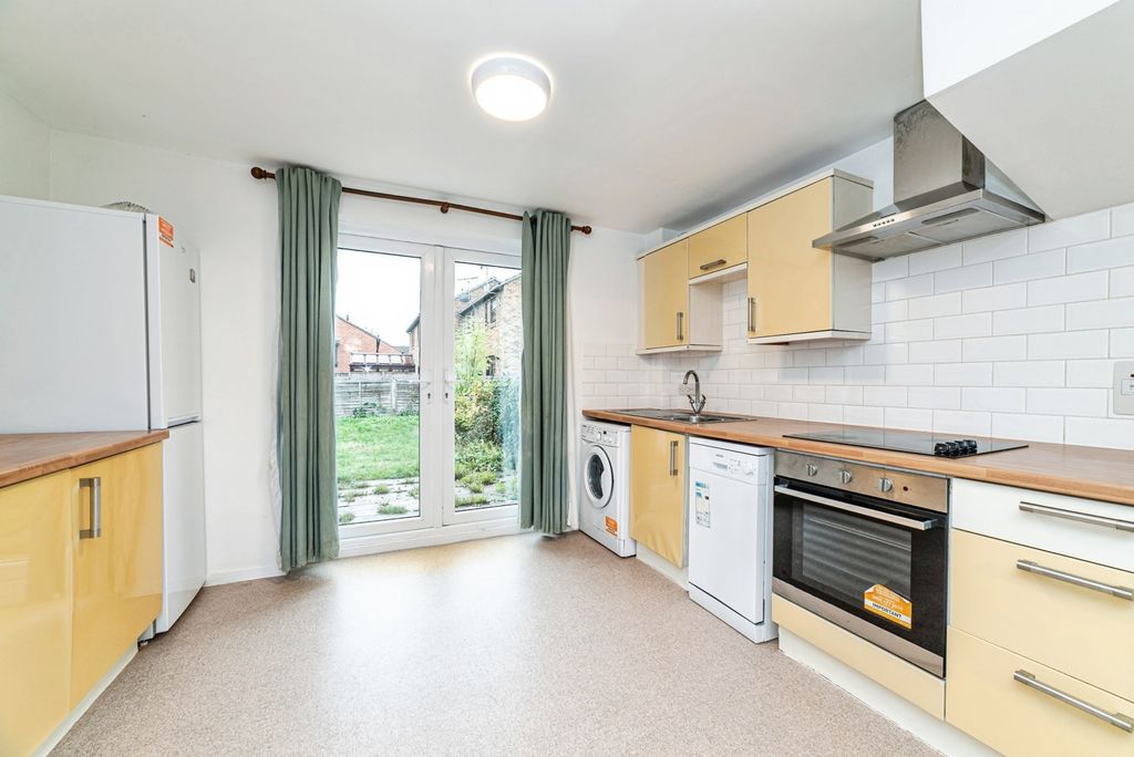 Property photo 3 of 9 Pbox-Img.Jpg