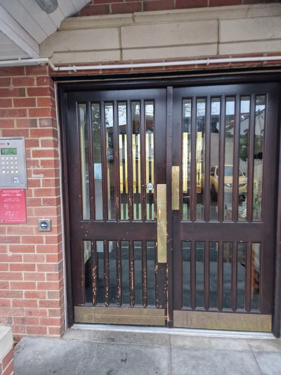 Property photo 2 of 17 Photo 2