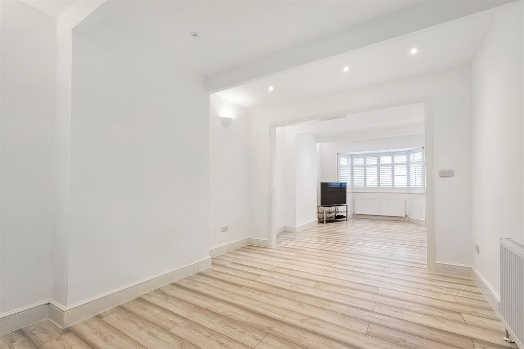 Property photo 2 of 17 Reception Room