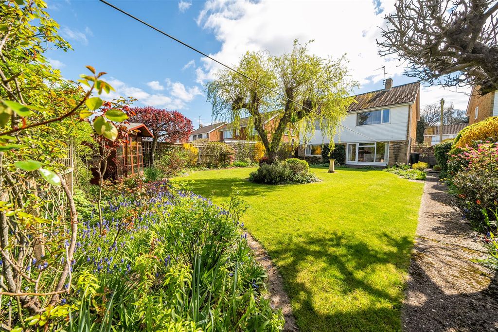 Property photo 3 of 40 1438441-30-69d417F9E8028.Jpg