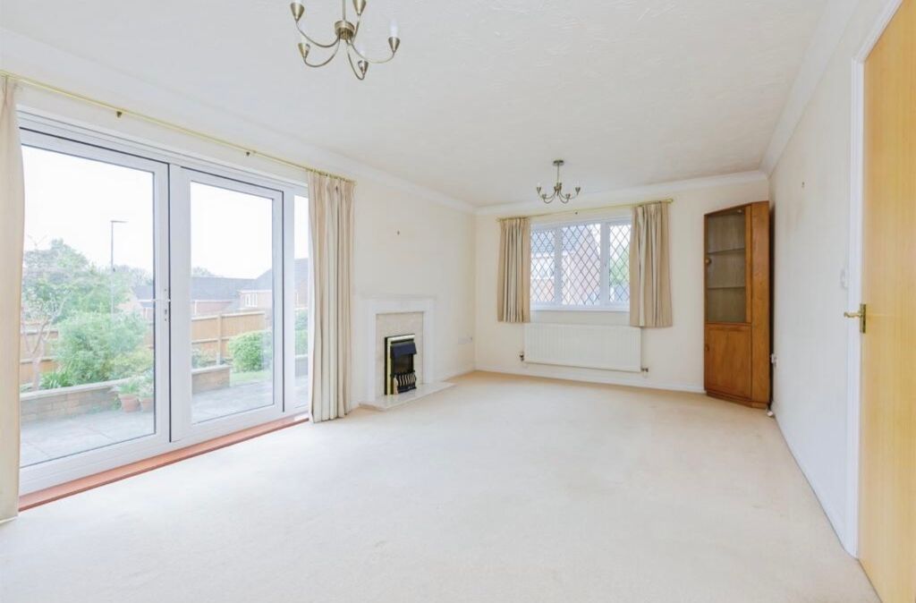 Property photo 2 of 18