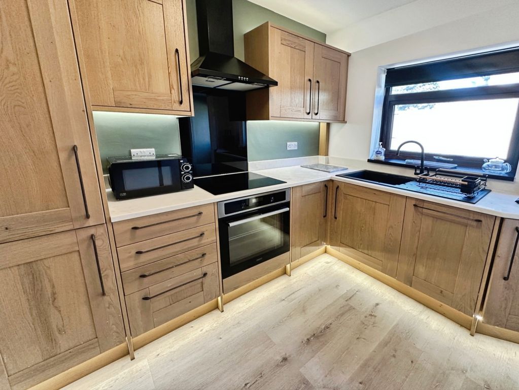 Property photo 2 of 21 Pbox-Img.Jpg
